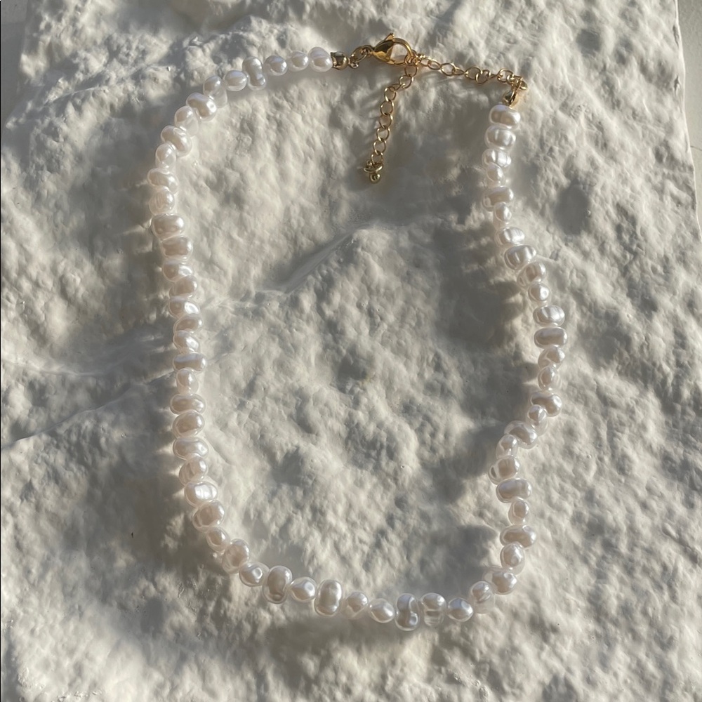 Elegant White Pearl Necklace